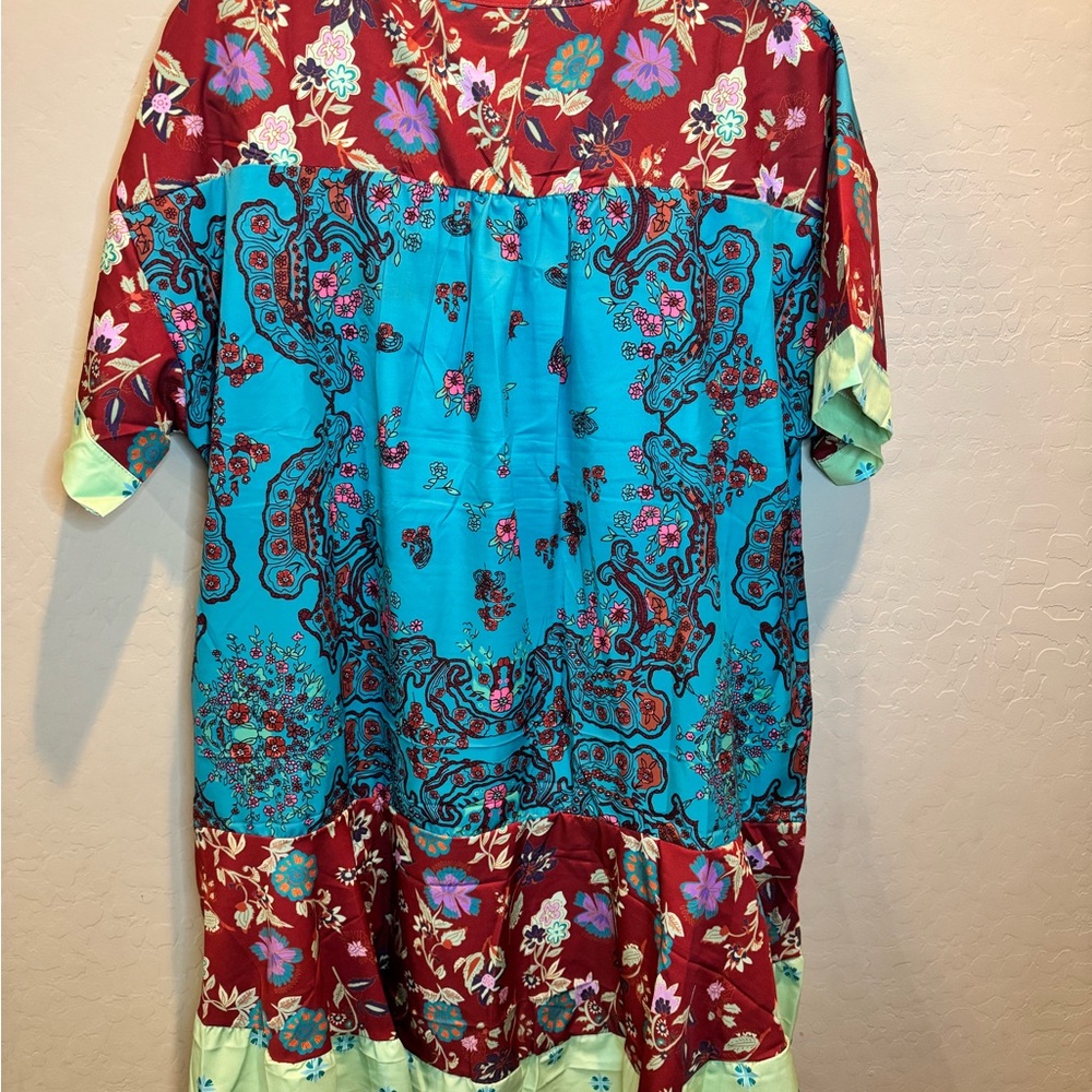 Amazon Turquoise & Burgundy Floral V-Neck Tunic with Lime Accents - Picture 2 of 2